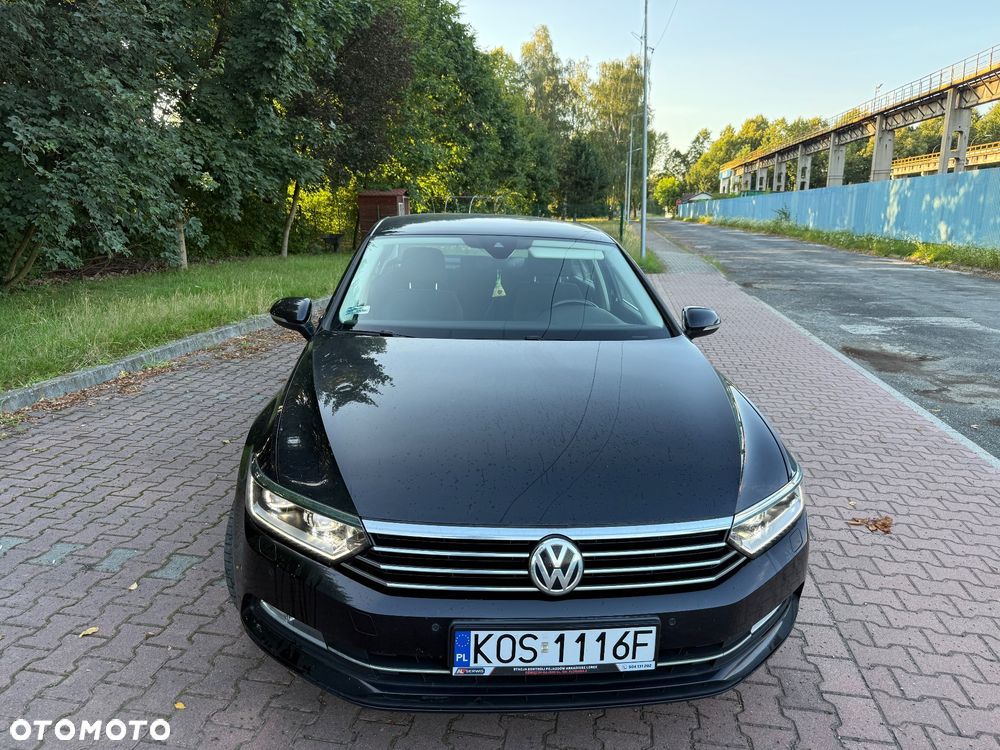 Volkswagen Passat - 2