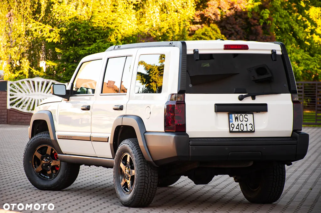 Jeep Commander 3.7 V6 - 9