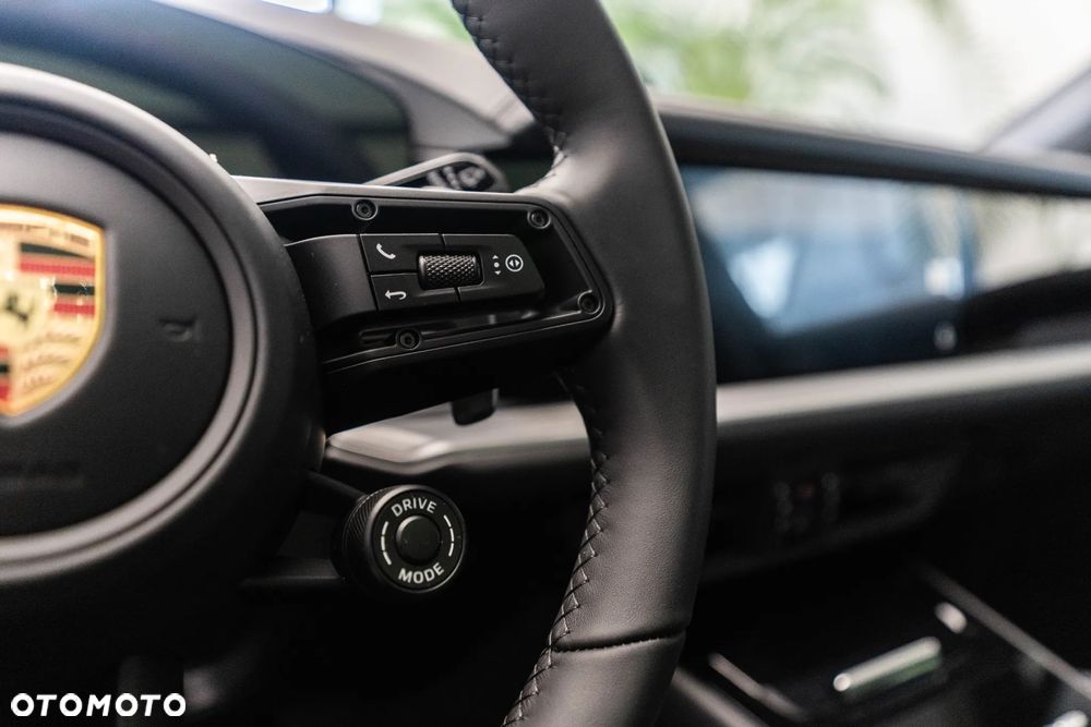 Porsche Cayenne E-Hybrid PHEV Black Edition - 17