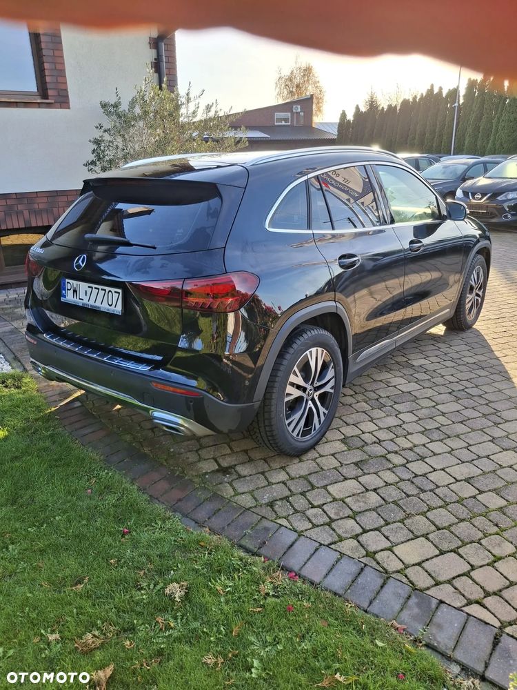 Mercedes-Benz GLA 180 d Progressive 8G-DCT - 5