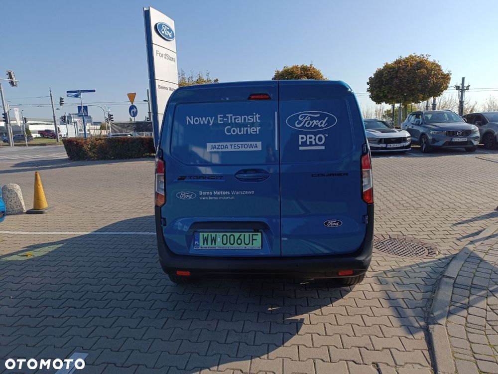 Ford Transit Courier - 8