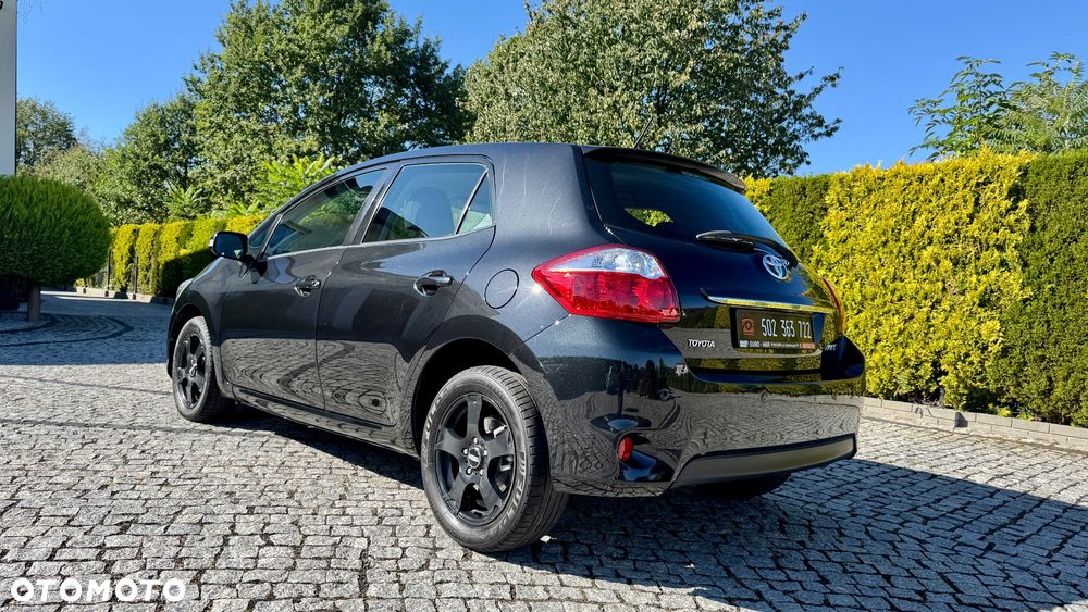 Toyota Auris 1.6 Premium - 10