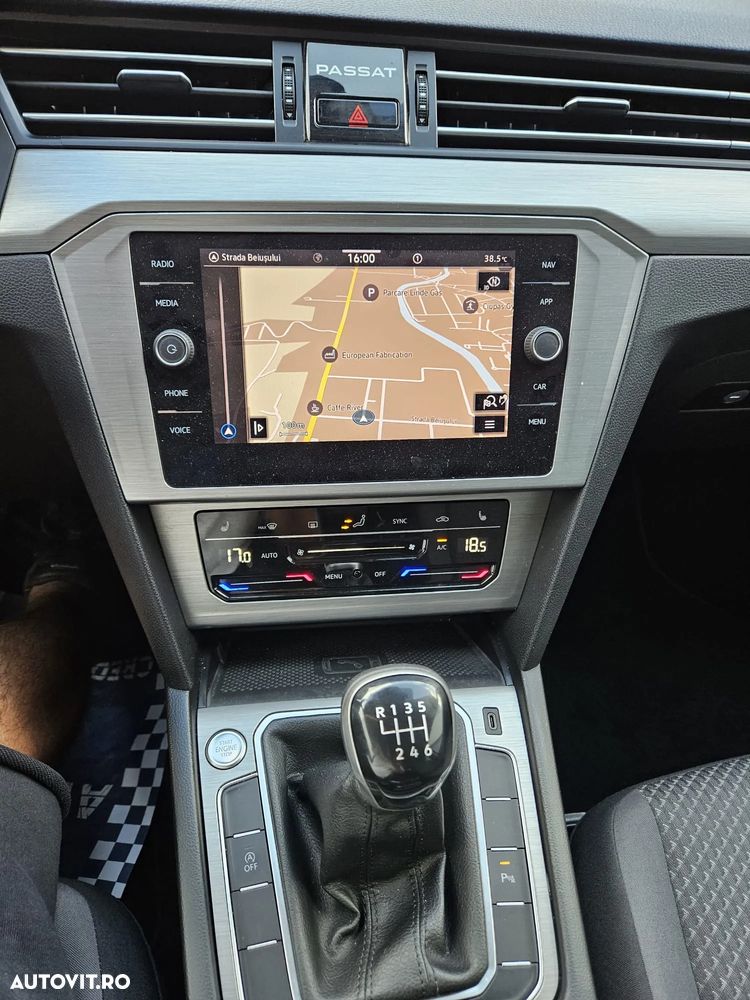 Volkswagen Passat - 8