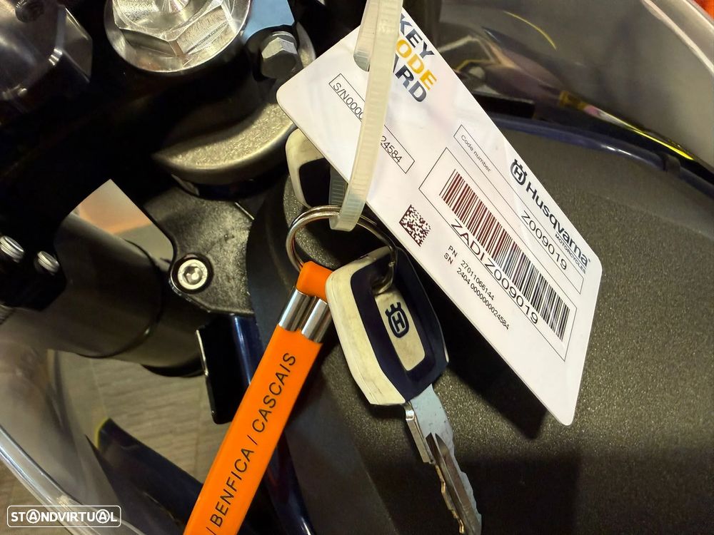 Husqvarna 701 Enduro - 14