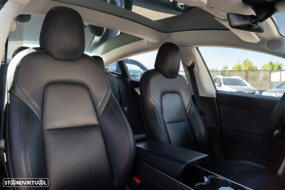 Tesla Model 3 Long-Range Dual Motor AWD - 24