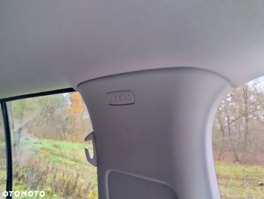 Volkswagen Touran 1.4 TSI Conceptline - 16