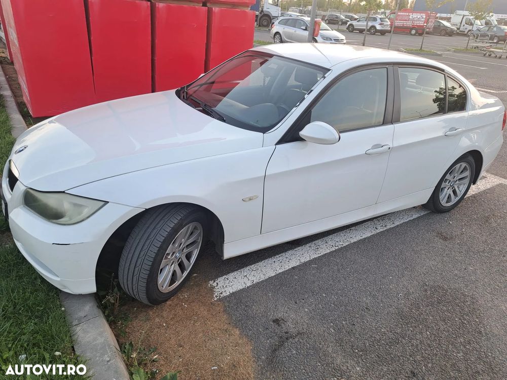BMW Seria 3 318i - 3