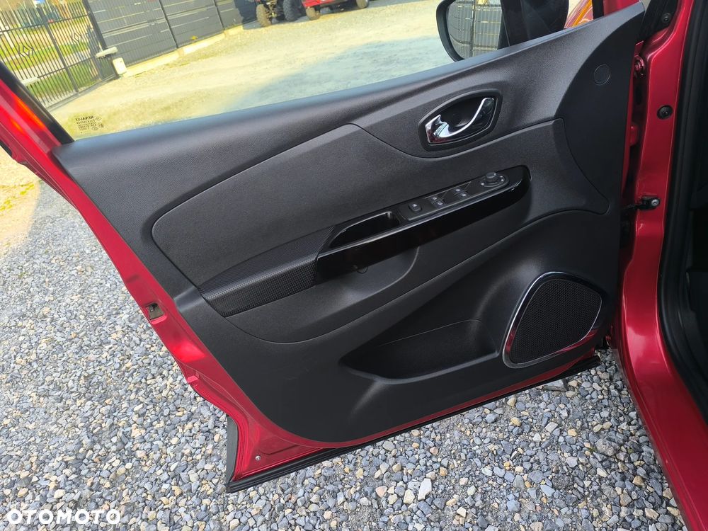 Renault Captur 0.9 Energy TCe Helly Hansen - 24