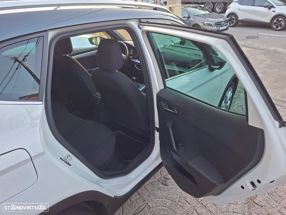 SEAT Arona 1.0 TSI FR - 25