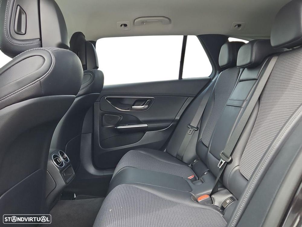 Mercedes-Benz C 300 e Avantgarde - 16