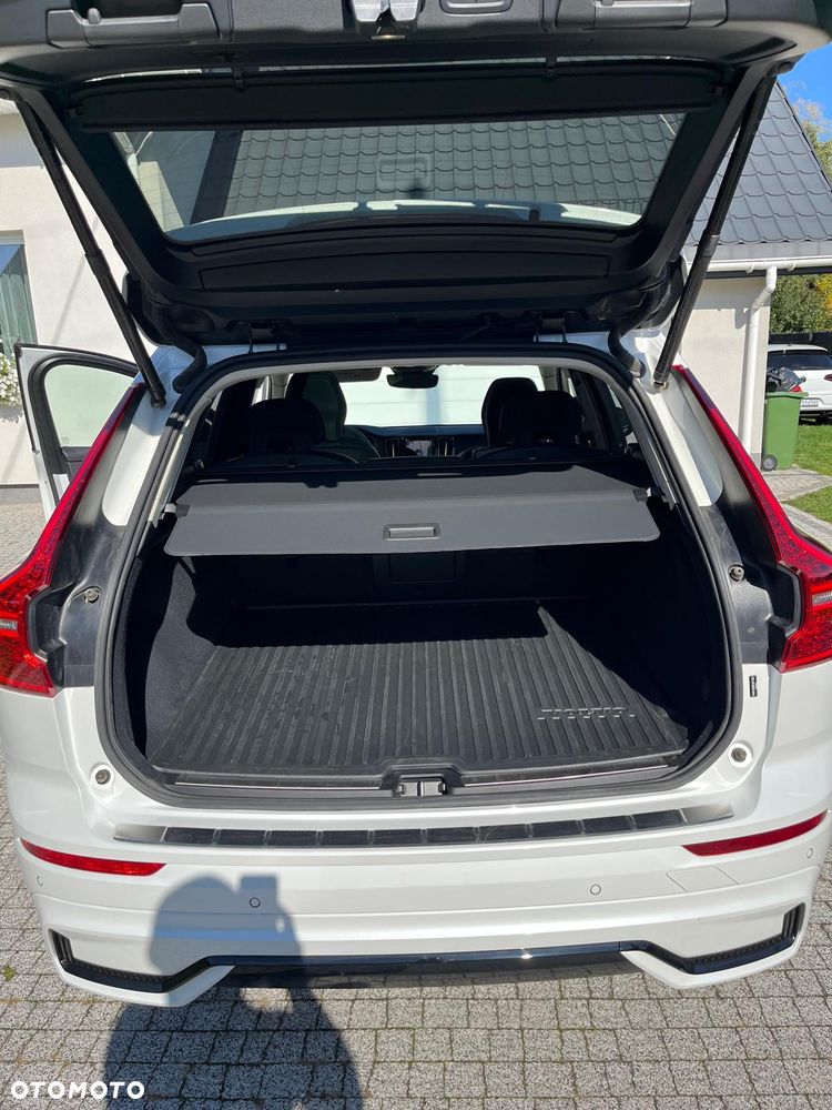Volvo XC 60 B5 B AWD Plus Dark - 39