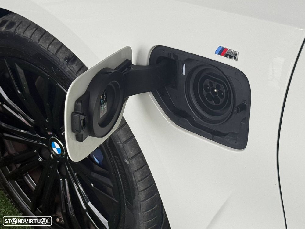 BMW 330 e Pack M Auto - 31