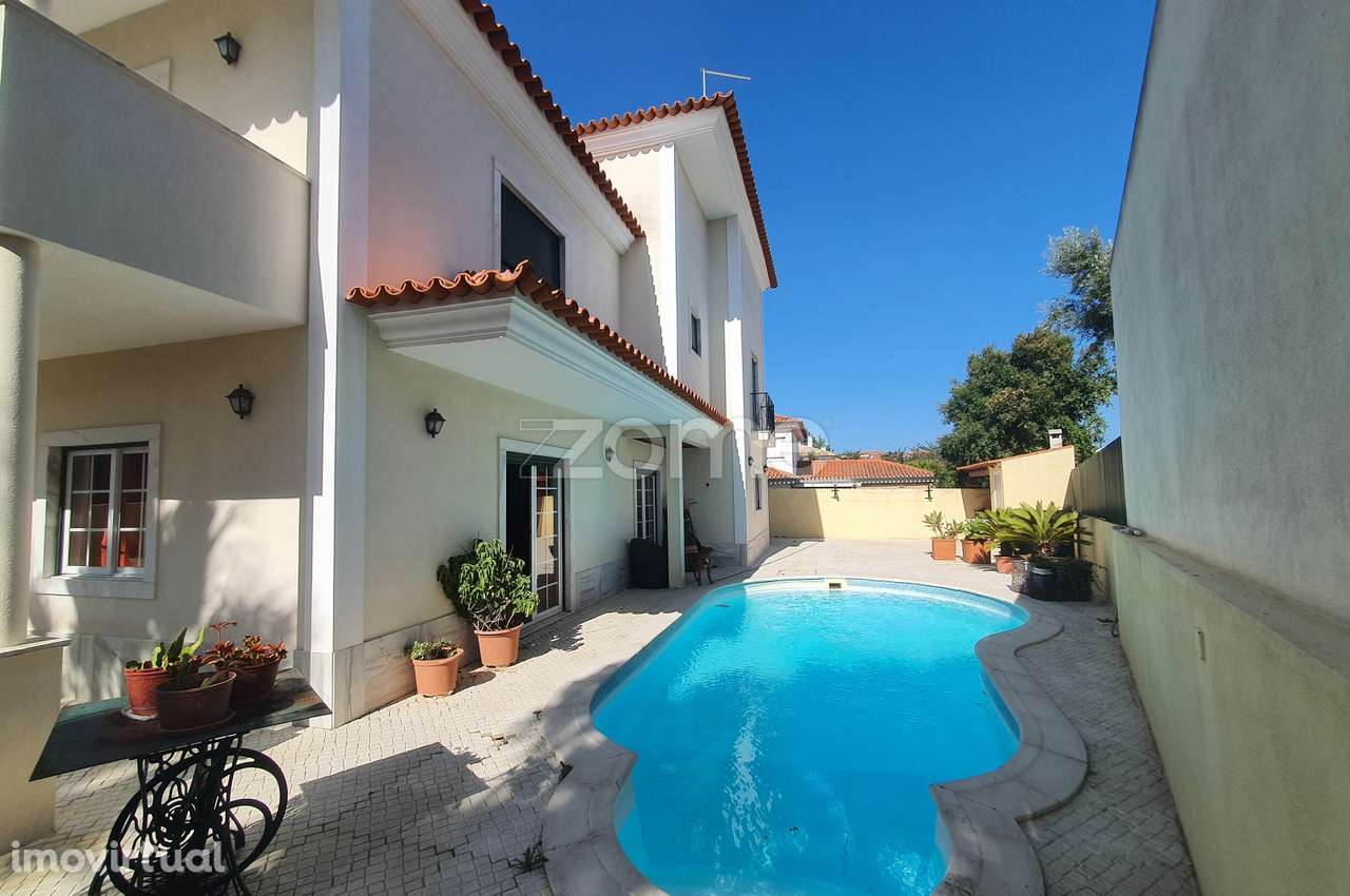 Moradia Isolada com piscina e bastante soalheira - Grande imagem: 2/42