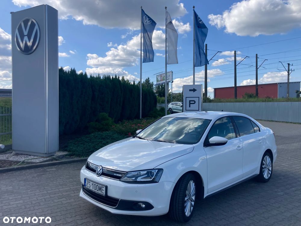 Volkswagen Jetta - 1