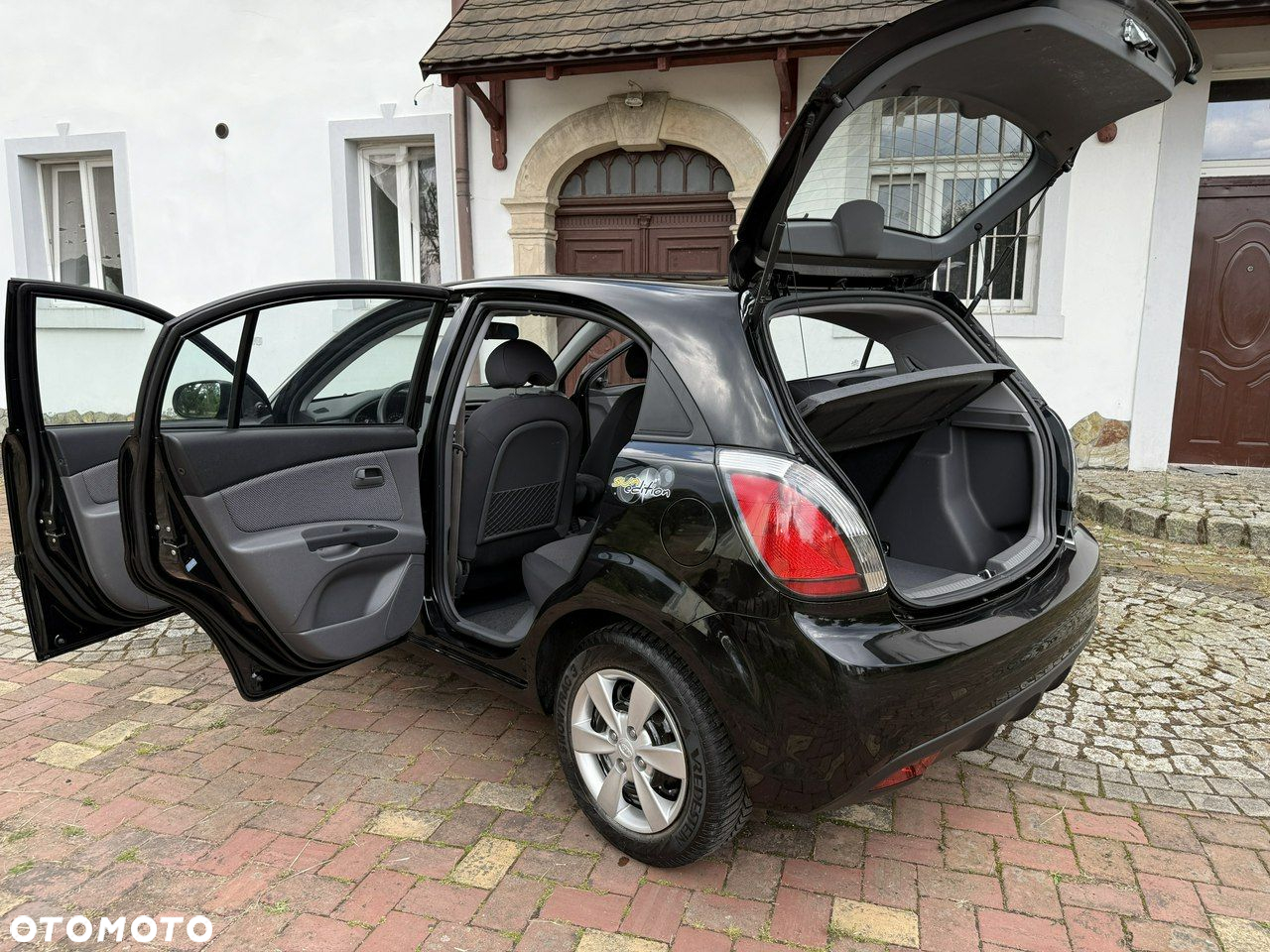 Kia Rio 1.4 Comfort - 37