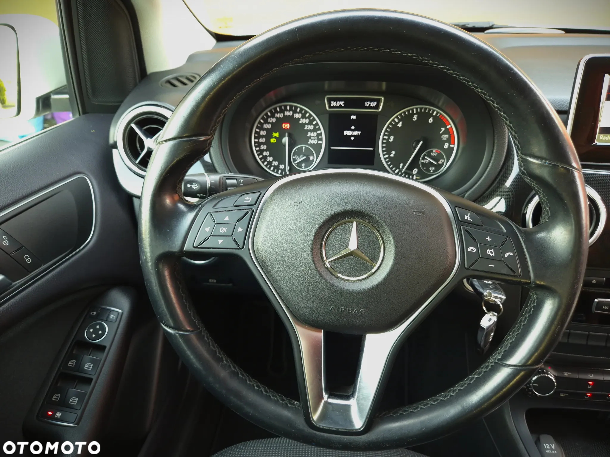 Mercedes-Benz Klasa B 200 BlueEFFICIENCY Edition 1 - 22