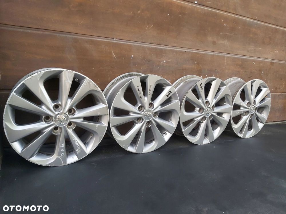 Toyota Auris Corolla E16 E18 Avensis T27 Alufelgi felgi 17 5x114,3 7J et50 - 2