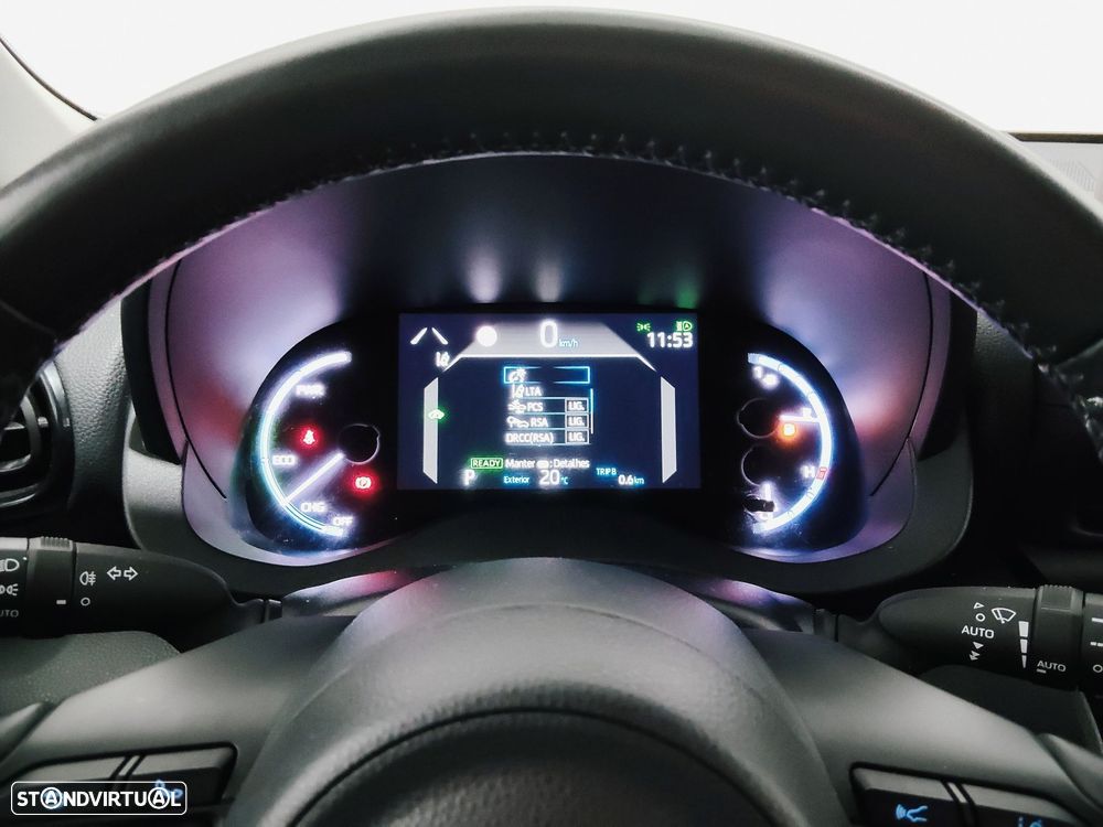 Toyota Yaris Cross 1.5 HDF Comfort Plus - 14