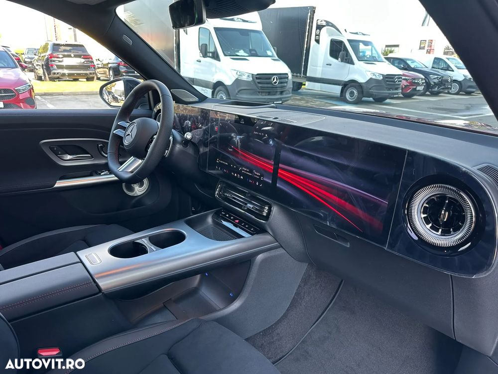 Mercedes-Benz GLB - 11