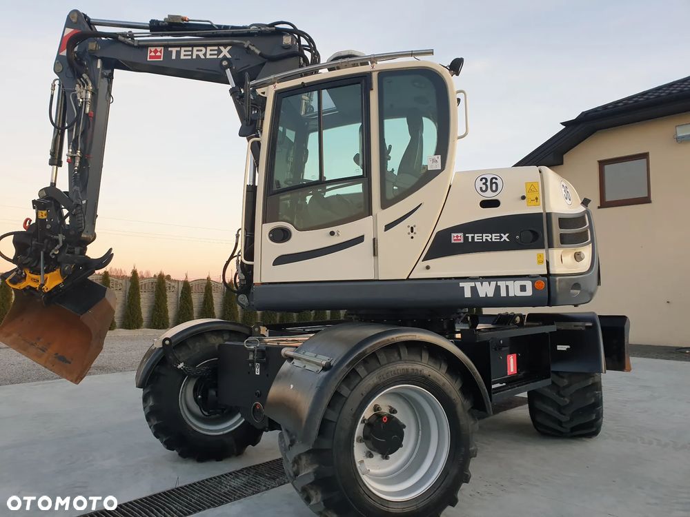 Terex TW 110 ROTOTILT/SZCZYPCE 3-ŁYŻKI SPROWADZONY ŁADNY STAN - 33