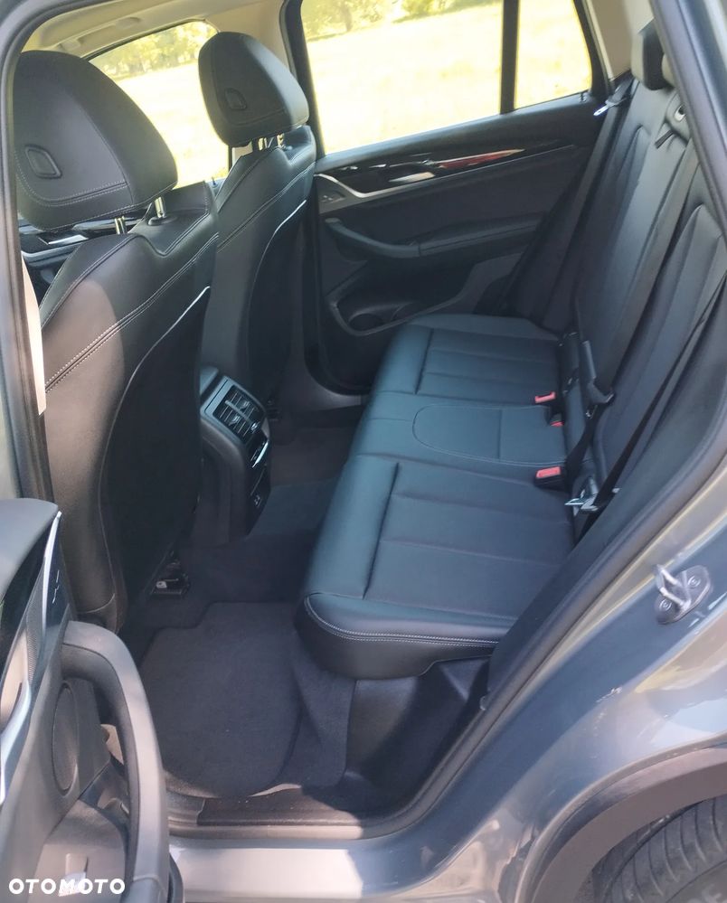 BMW X3 xDrive30e - 18
