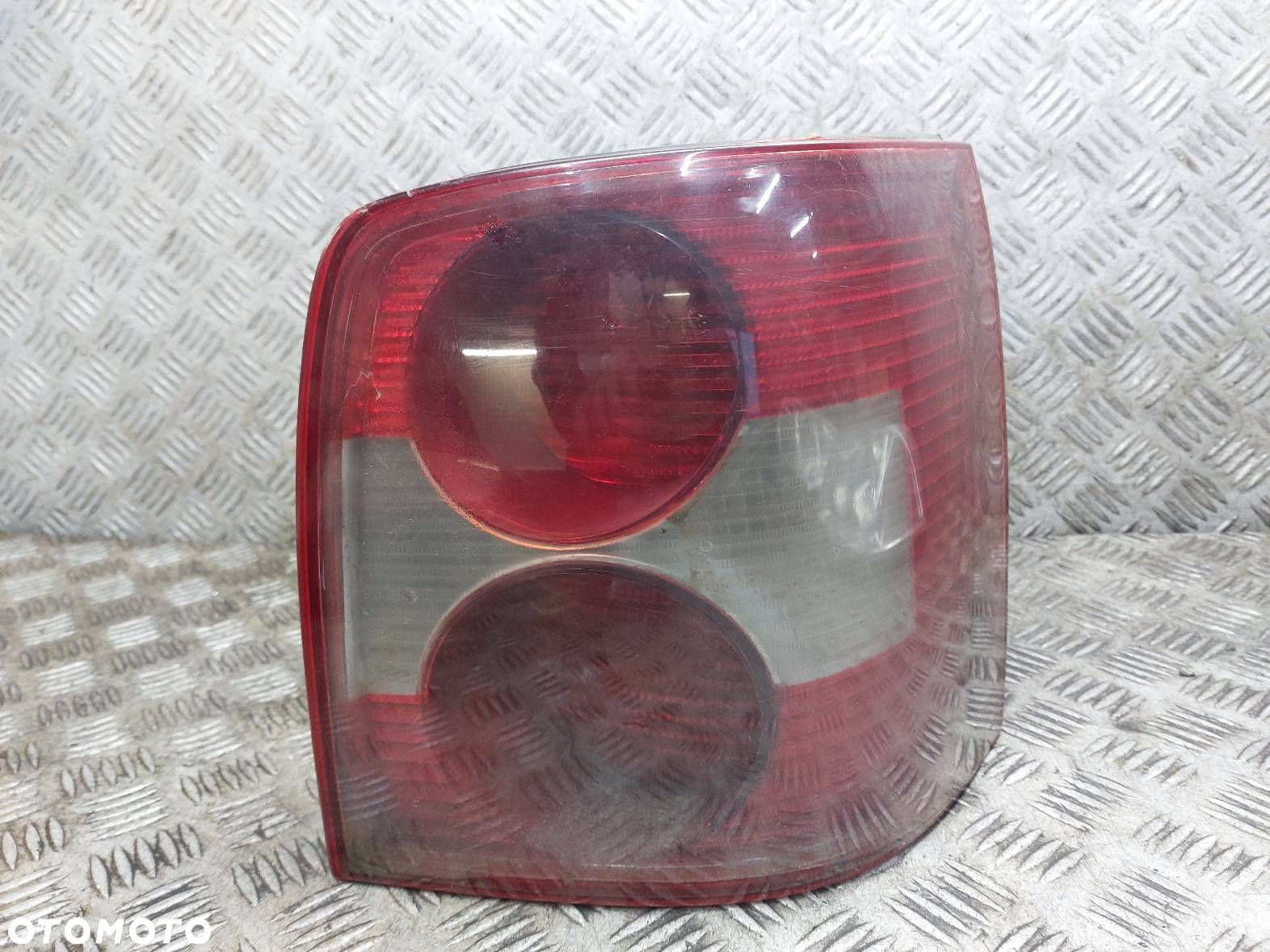 LAMPA PRAWY TYŁ DEPO VOLKSWAGEN PASSAT B5 FL LIFT KOMBI - 1