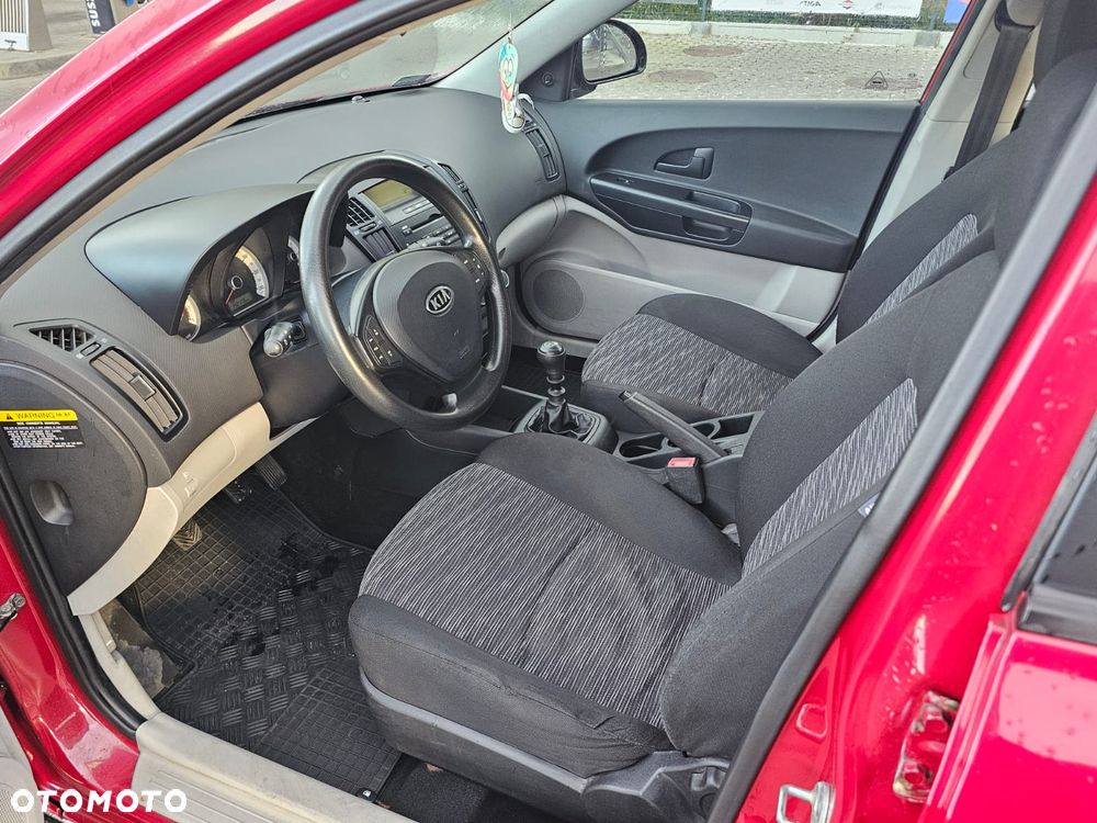 Kia Ceed 1.4 Comfort - 8
