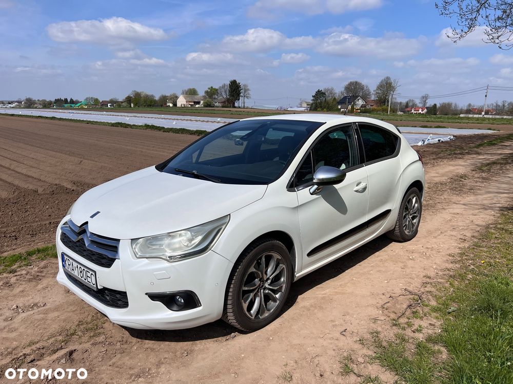 Citroën DS4 1.6 e-HDi SoChic MCP - 4