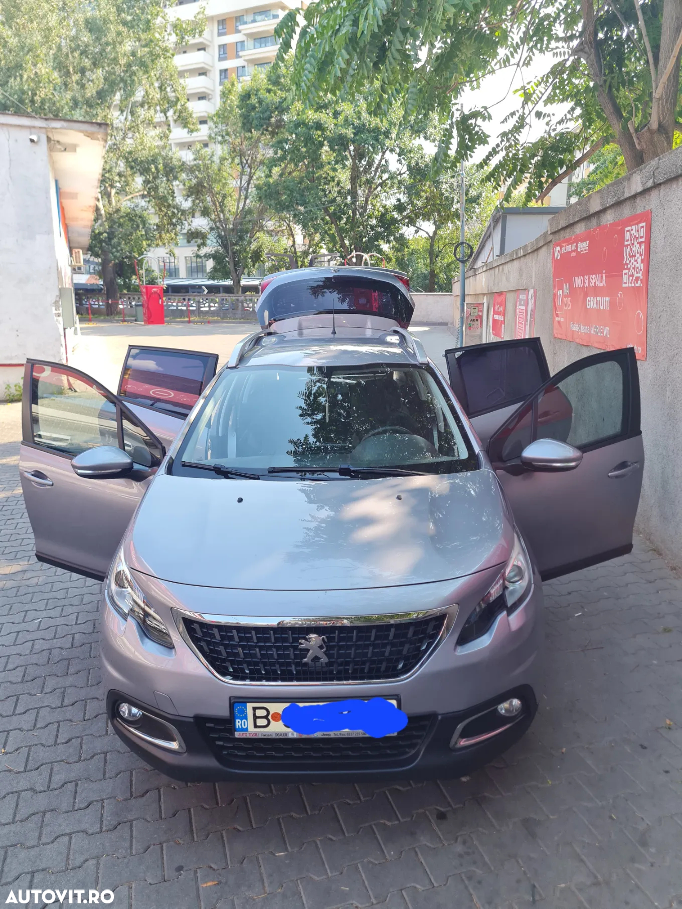 Peugeot 2008 1.5 BlueHDI FAP Allure - 23