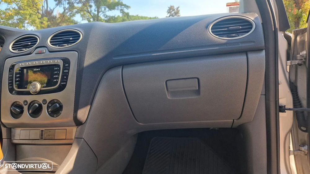 Ford Focus SW 1.6 TDCi Trend - 18