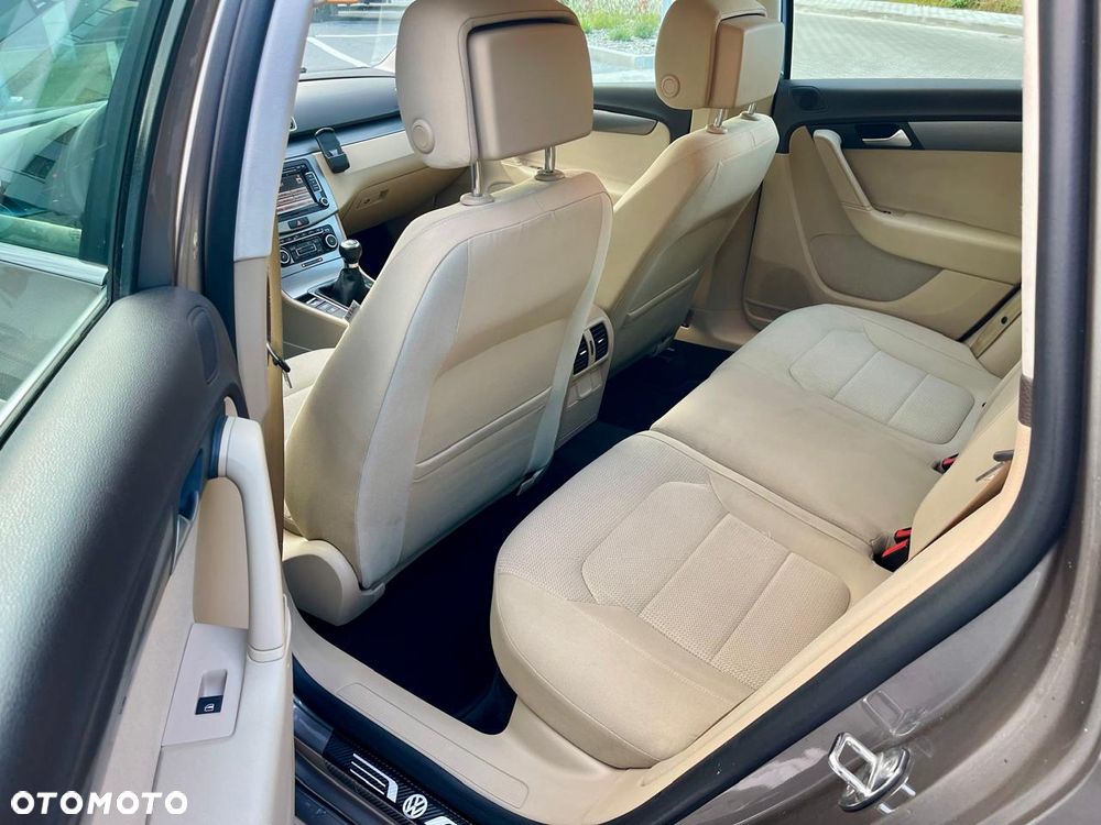 Volkswagen Passat Variant 2.0 TDI BlueMotion Technology Highline - 15