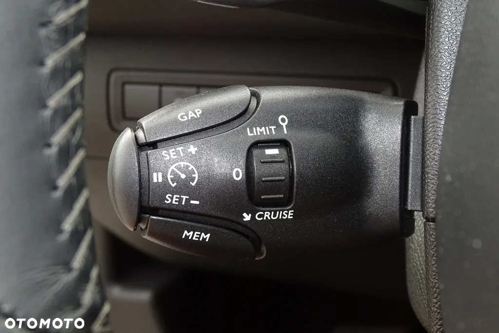 Peugeot 308 1.5 BlueHDi Allure Pack S&S EAT8 - 19