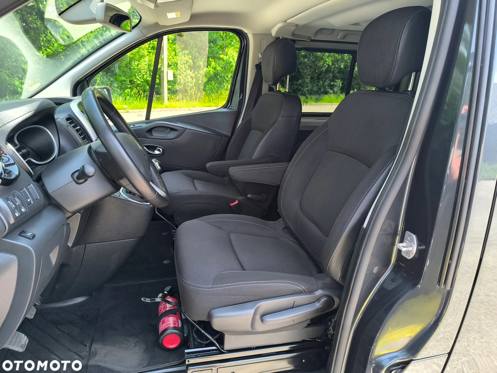 Renault Trafic Grand SpaceClass 2.0 dCi - 21