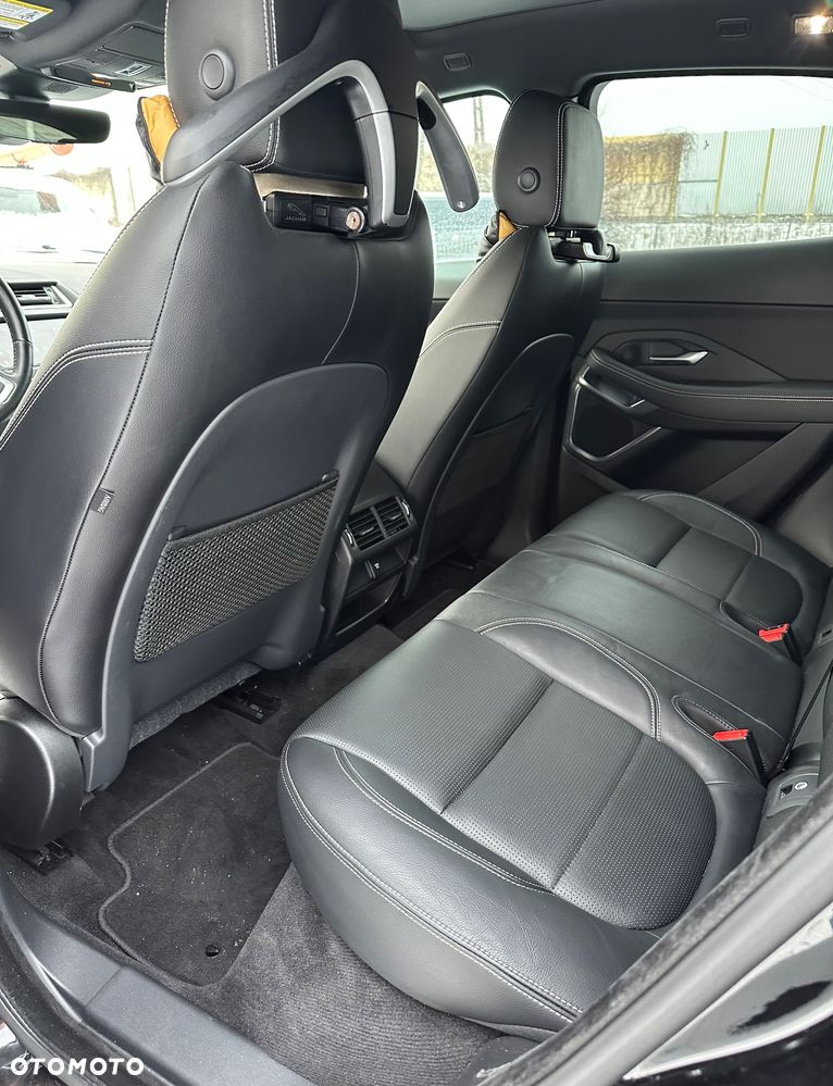 Jaguar E-Pace P300 AWD R-Dynamic S - 18