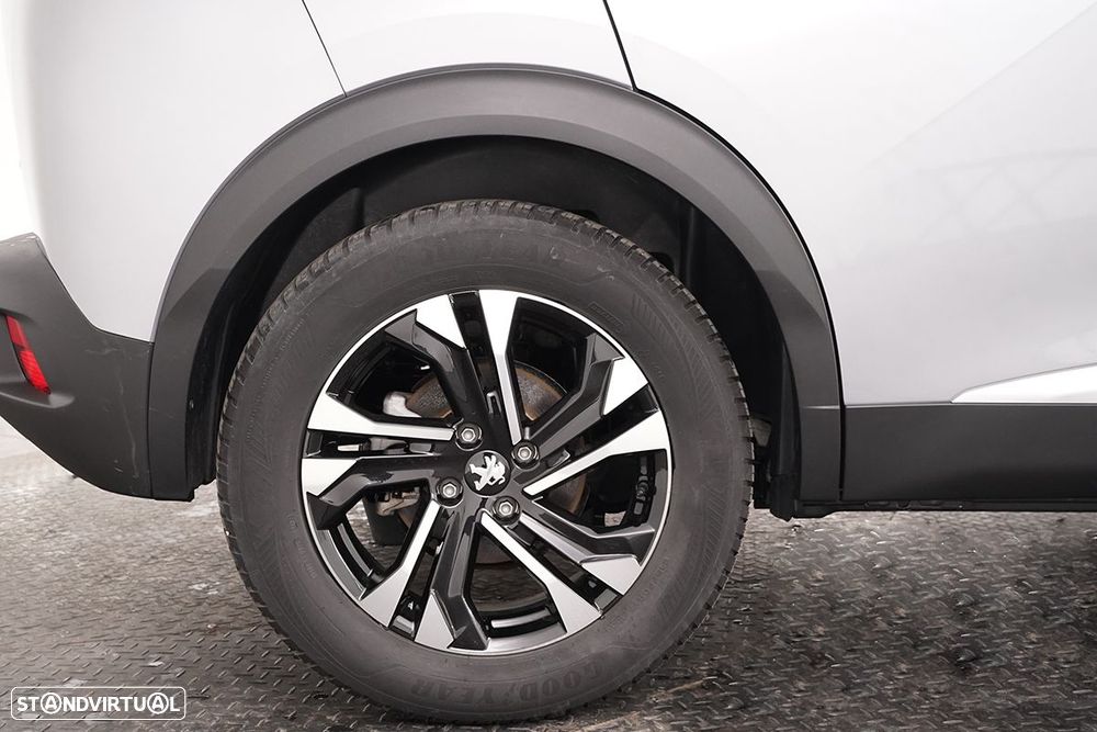 Peugeot e-2008 50 kWh GT - 5