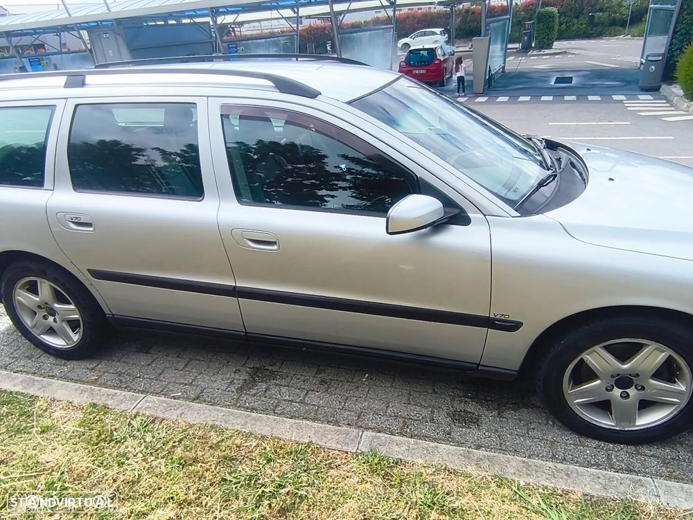 Volvo V70 2.4 D5 - 4