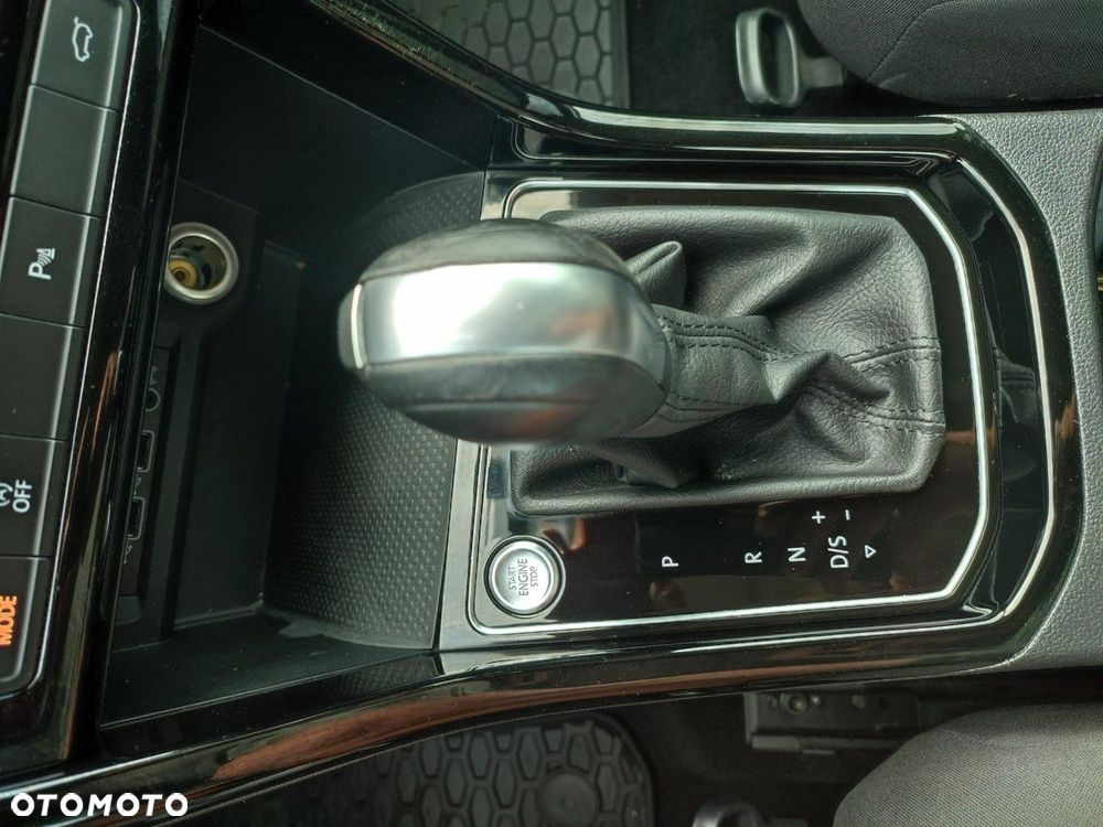 Volkswagen Touran - 4