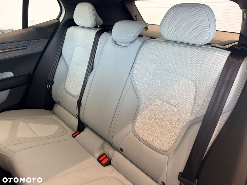 Volvo EX30 - 12