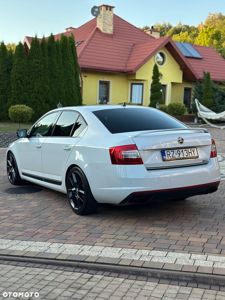 Skoda Octavia 2.0 TSI RS DSG - 17