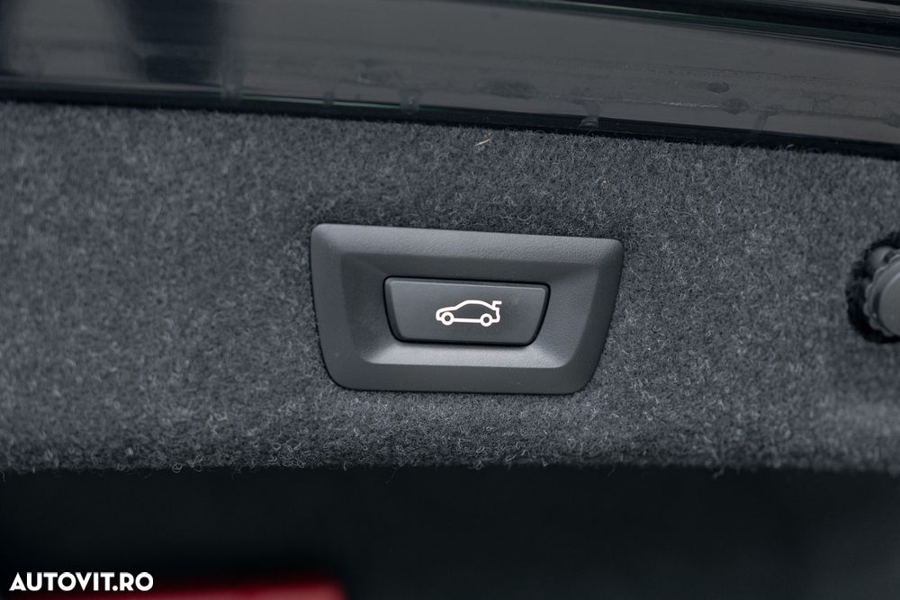 BMW Seria 5 530i xDrive AT MHEV - 28