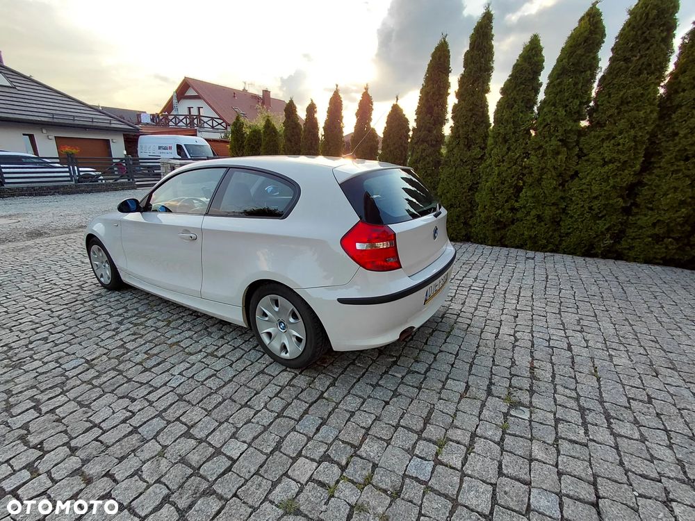 BMW Seria 1 116i - 8