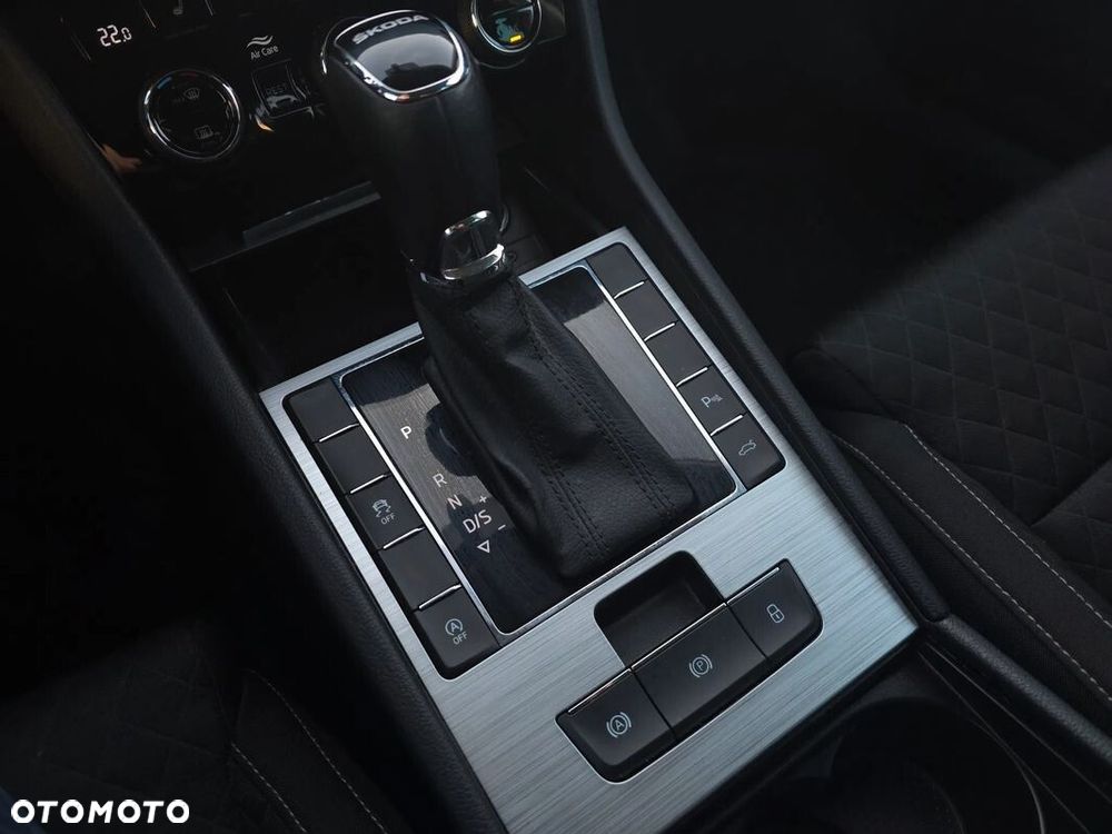 Skoda Superb 2.0 TDI SCR Ambition DSG - 27