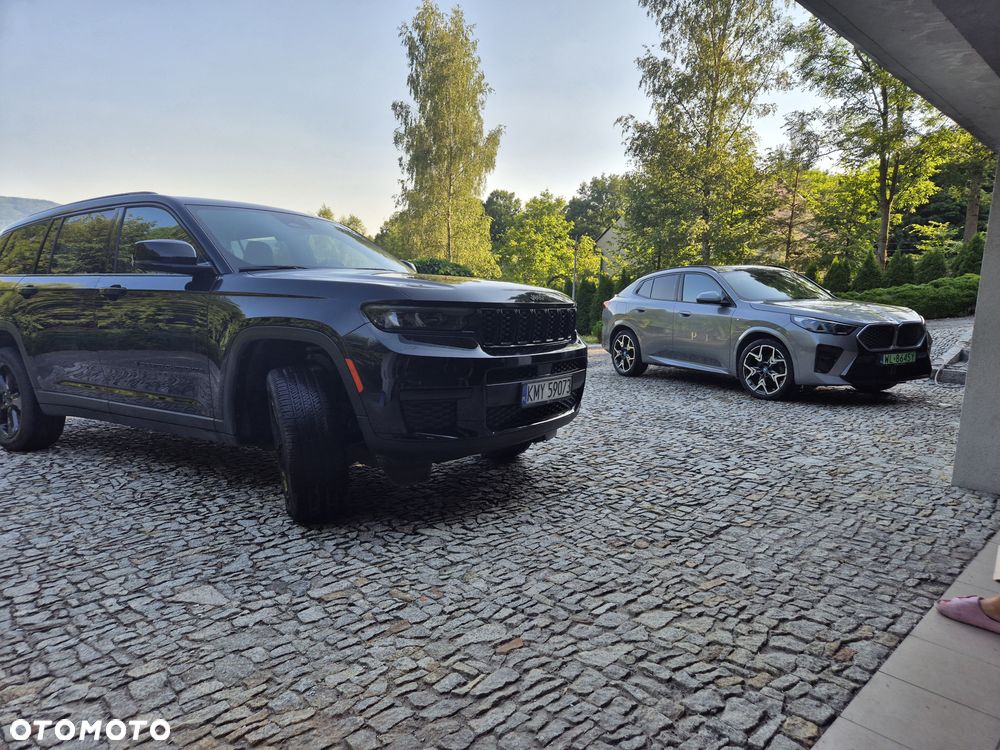 Jeep Grand Cherokee - 1