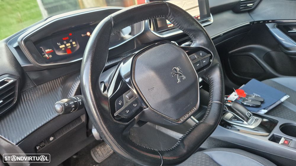 Peugeot 2008 1.5 BlueHDi Allure Pack EAT8 - 21
