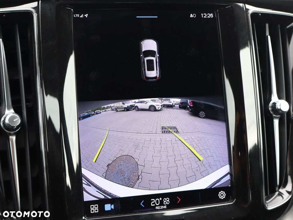 Volvo XC 60 B4 B Momentum - 25