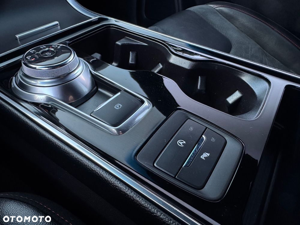 Ford Edge 2.0 EcoBlue Twin-Turbo 4WD ST-Line - 35