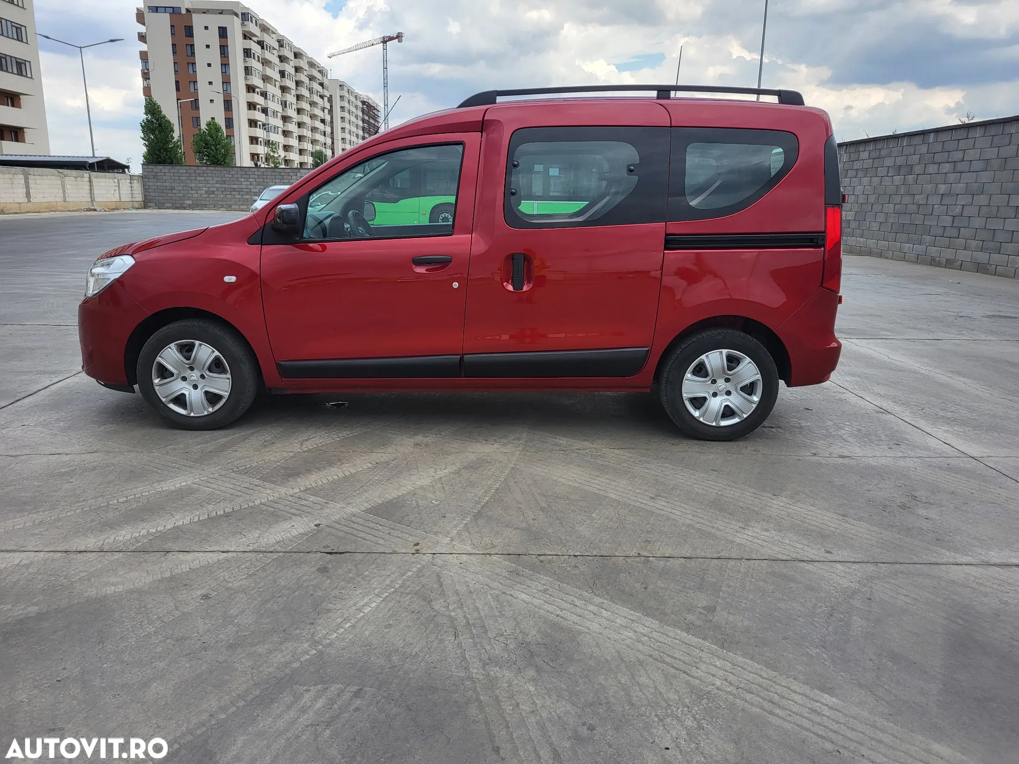 Dacia Dokker TCe 102 GPF Laureate - 28