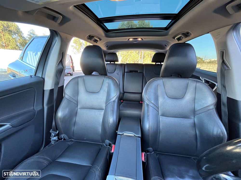 Volvo XC 60 D4 AWD Geartronic Summum - 9