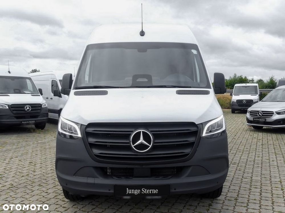 Mercedes-Benz Sprinter - 5