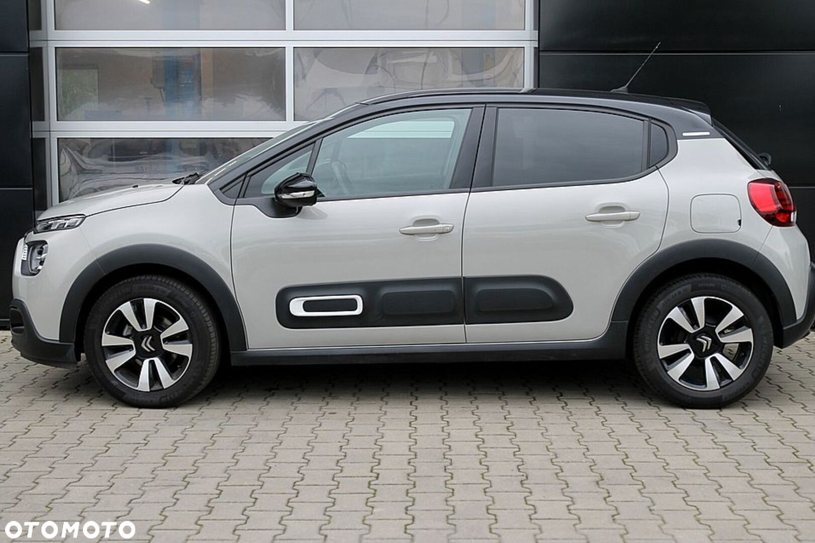 Citroën C3 1.2 PureTech Plus - 11